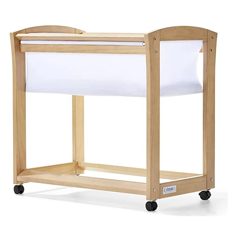 Bassinet with Linen